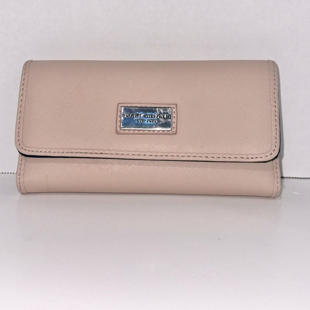 Tommy Hilfiger Medium Size Wallet with Multiple Sections/Slots!!!